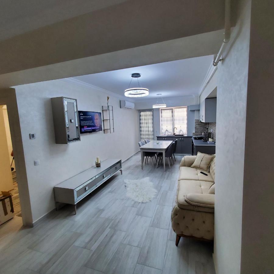 Luxury Apartament Bacovia Μπακάου Εξωτερικό φωτογραφία