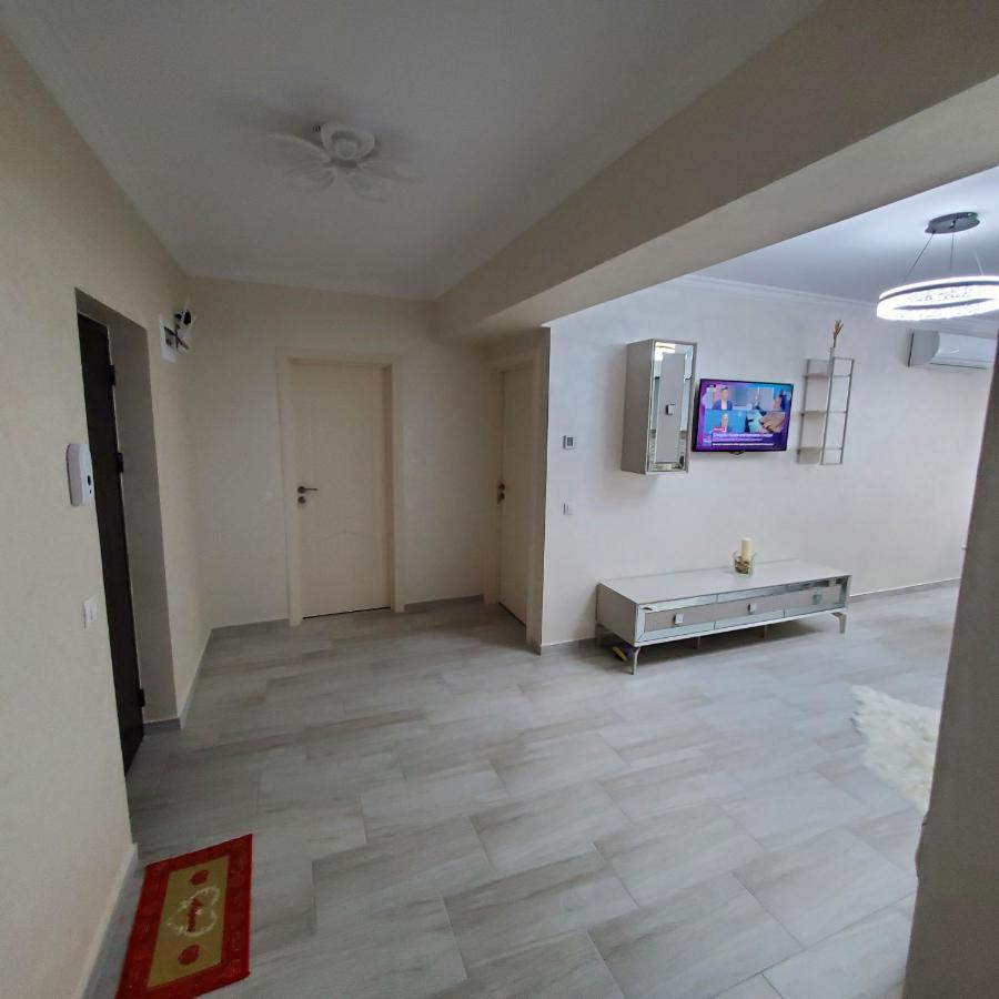 Luxury Apartament Bacovia Μπακάου Εξωτερικό φωτογραφία