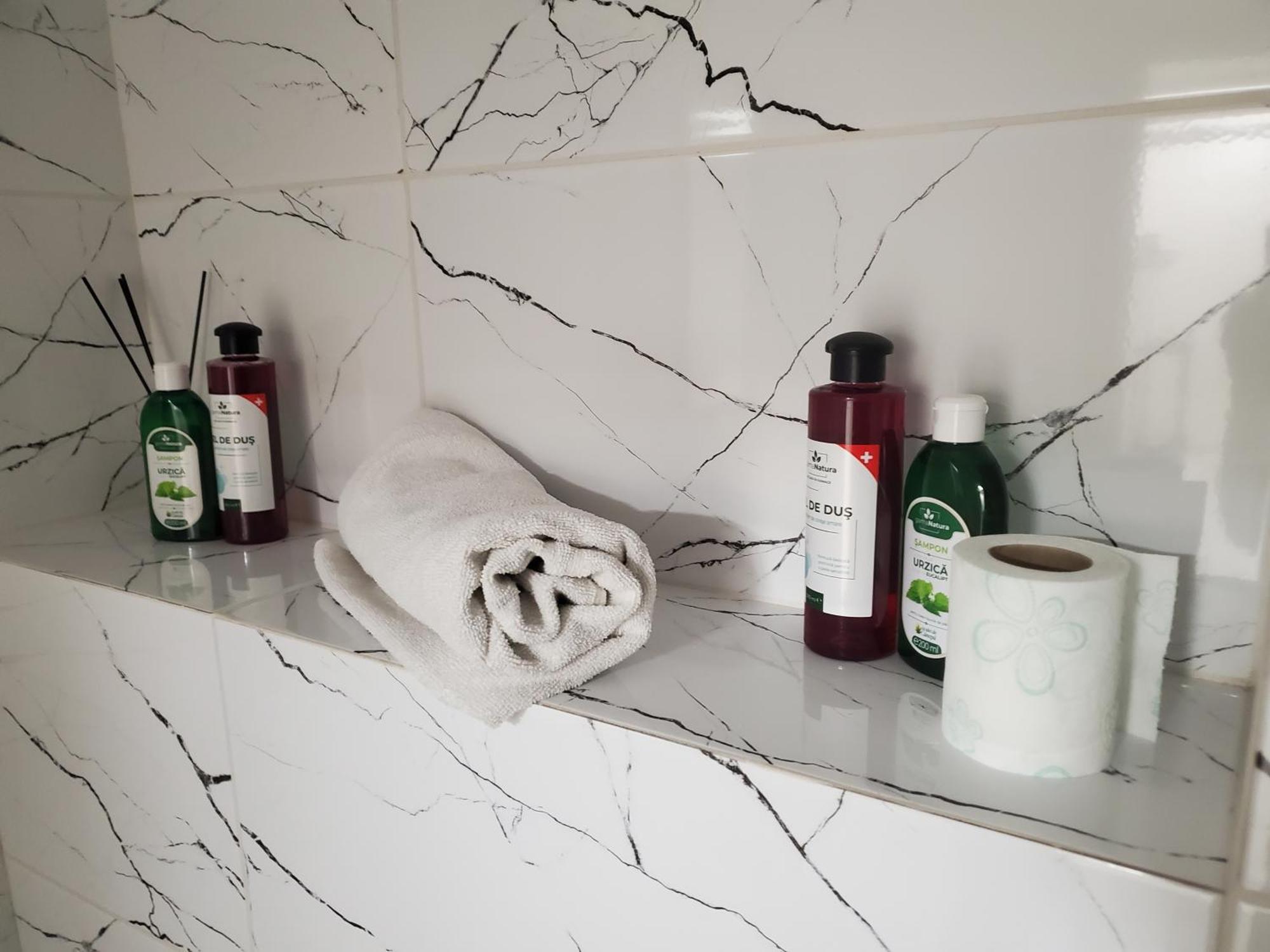 Luxury Apartament Bacovia Μπακάου Εξωτερικό φωτογραφία
