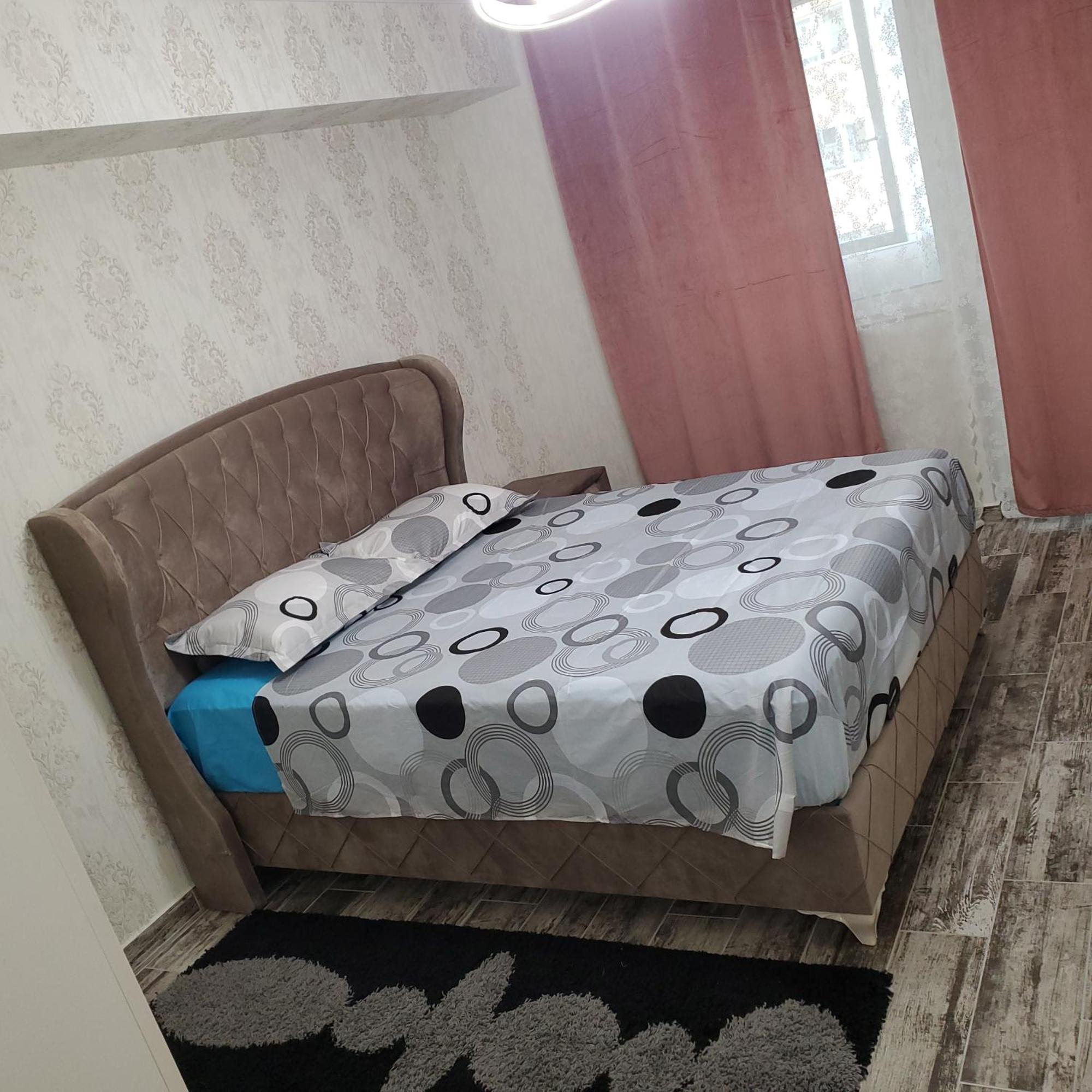 Luxury Apartament Bacovia Μπακάου Εξωτερικό φωτογραφία